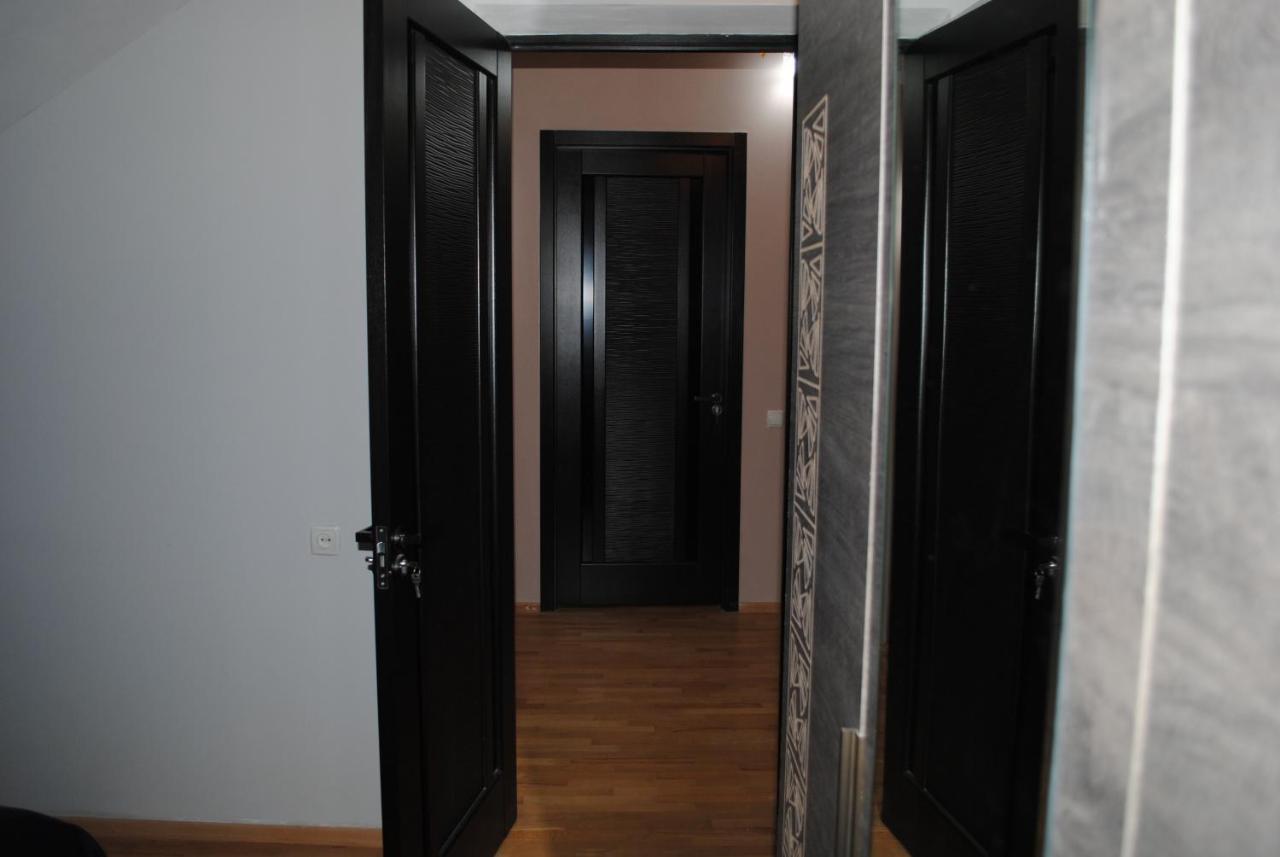 Family Guesthouse - Macharashvili Tbilissi Extérieur photo