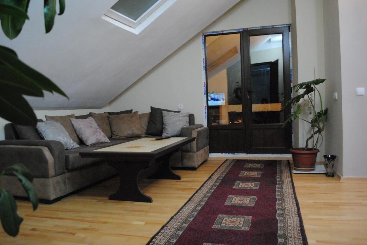 Family Guesthouse - Macharashvili Tbilissi Extérieur photo