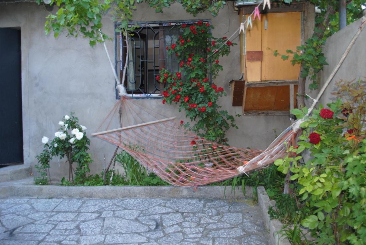 Family Guesthouse - Macharashvili Tbilissi Extérieur photo