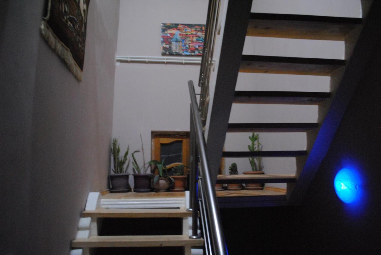 Family Guesthouse - Macharashvili Tbilissi Extérieur photo
