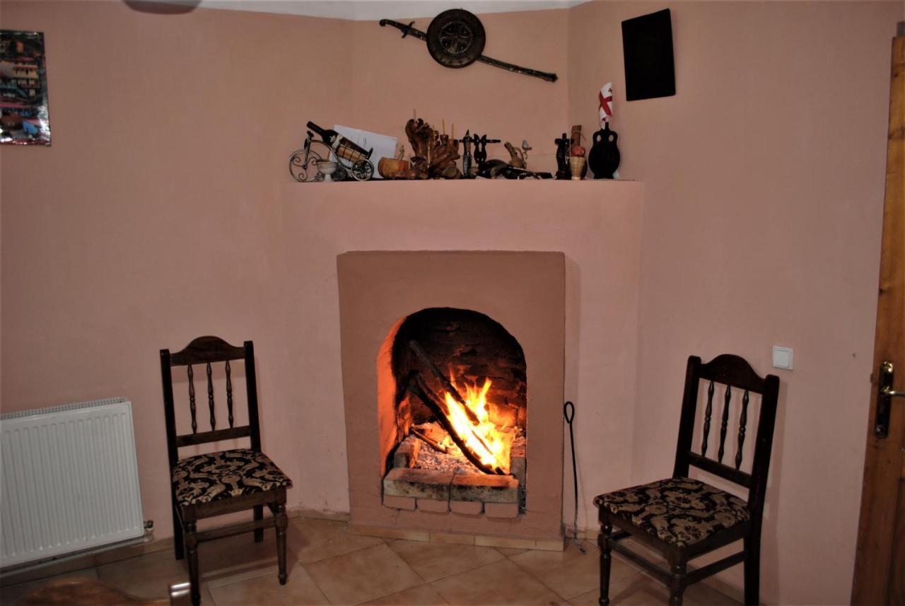 Family Guesthouse - Macharashvili Tbilissi Extérieur photo