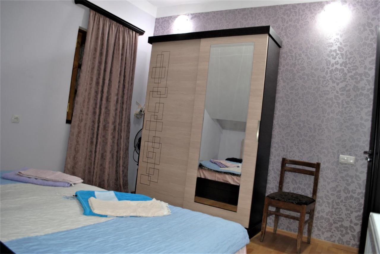 Family Guesthouse - Macharashvili Tbilissi Extérieur photo