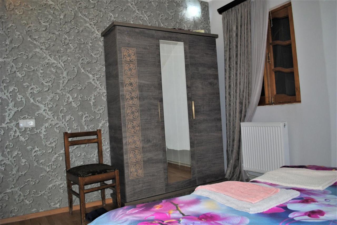 Family Guesthouse - Macharashvili Tbilissi Extérieur photo